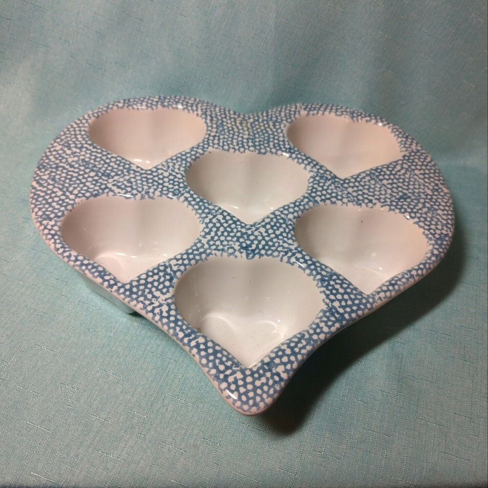 This vintage Heart Shape Muffin Cupcake Pan Stoneware